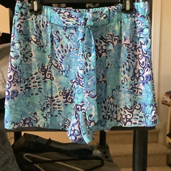 Lilly Pulitzer Light Aqua and Navy Mylee Tie front‎ short, 4 - Picture 4 of 8
